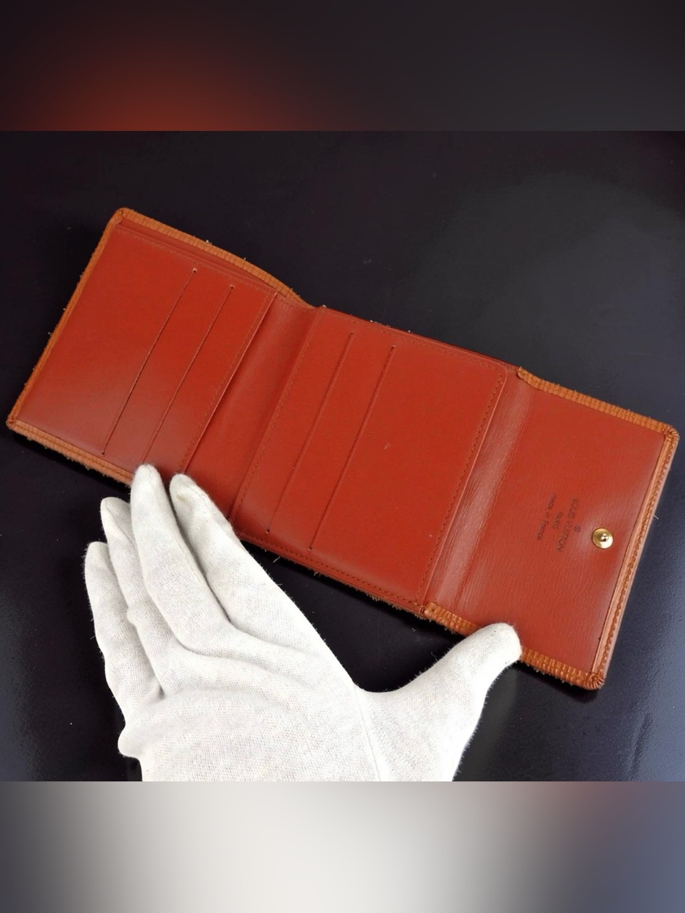 LOUIS VUITTON Epi Leather Elise Trifold Wallet 🧡 - Picture 4 of 15